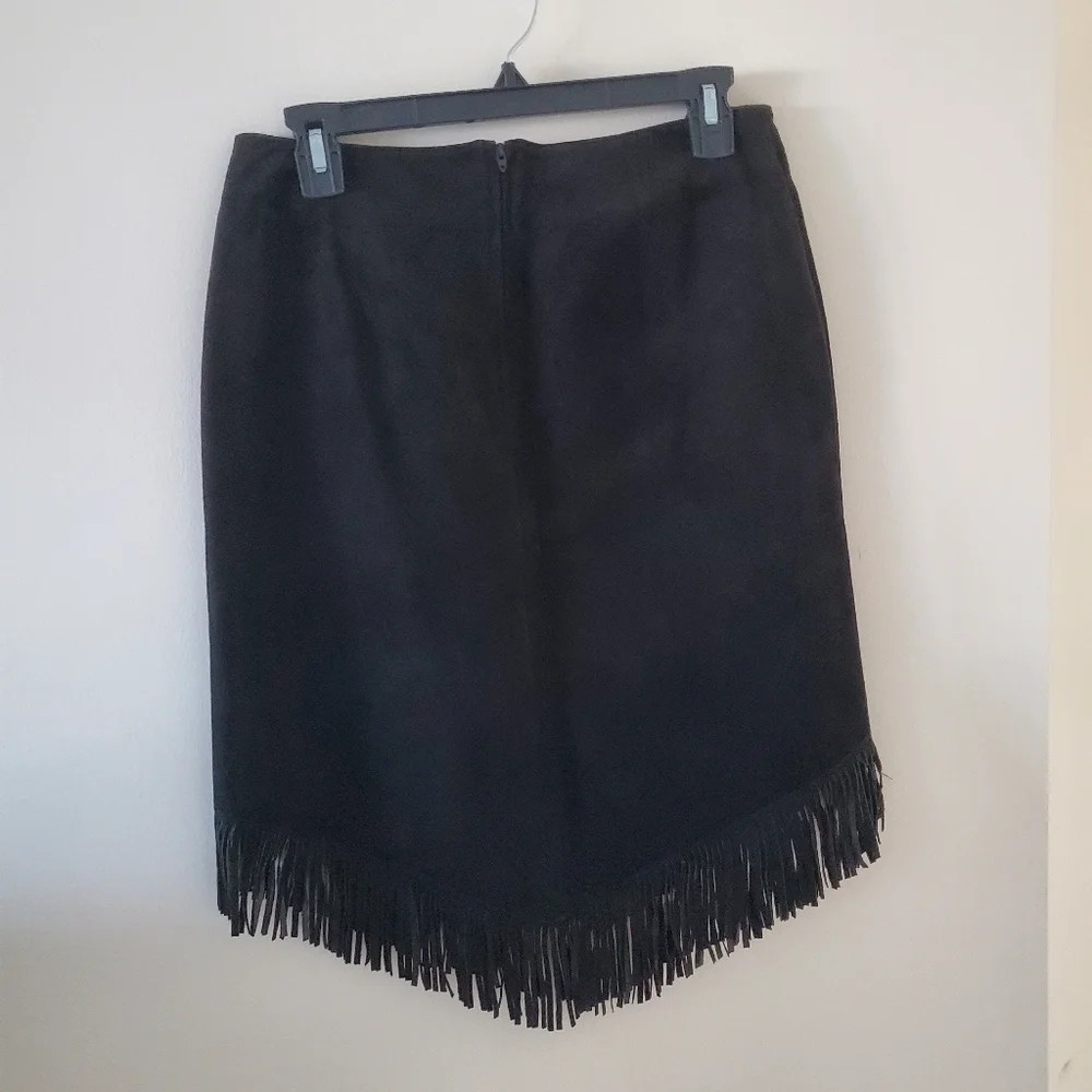 Village Set Genuine Leather Suede Skirt with Fringe - Picture 5 of 9